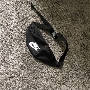 Nike heritage hip pack